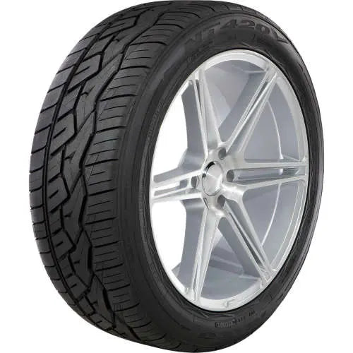 Nitto NT420V
305/35R24 (Load XL)